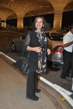 Shabana Azmi leave for IIFA Tampa on day 1 in Mumbai on 21st April 2014